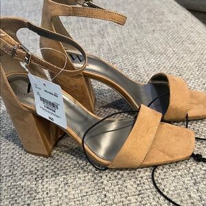 Worthington Tan Block Heel Suede Heels